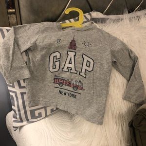 Gap 18-24m toddlers boy long sleeves shirts